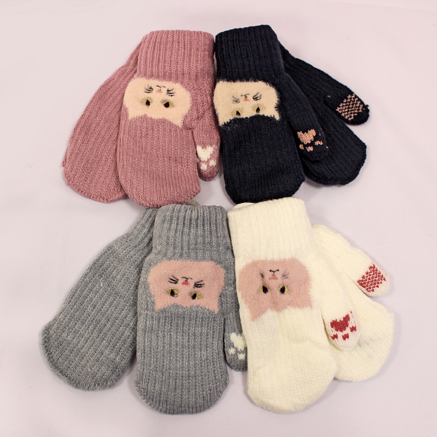 784 Варежки детские